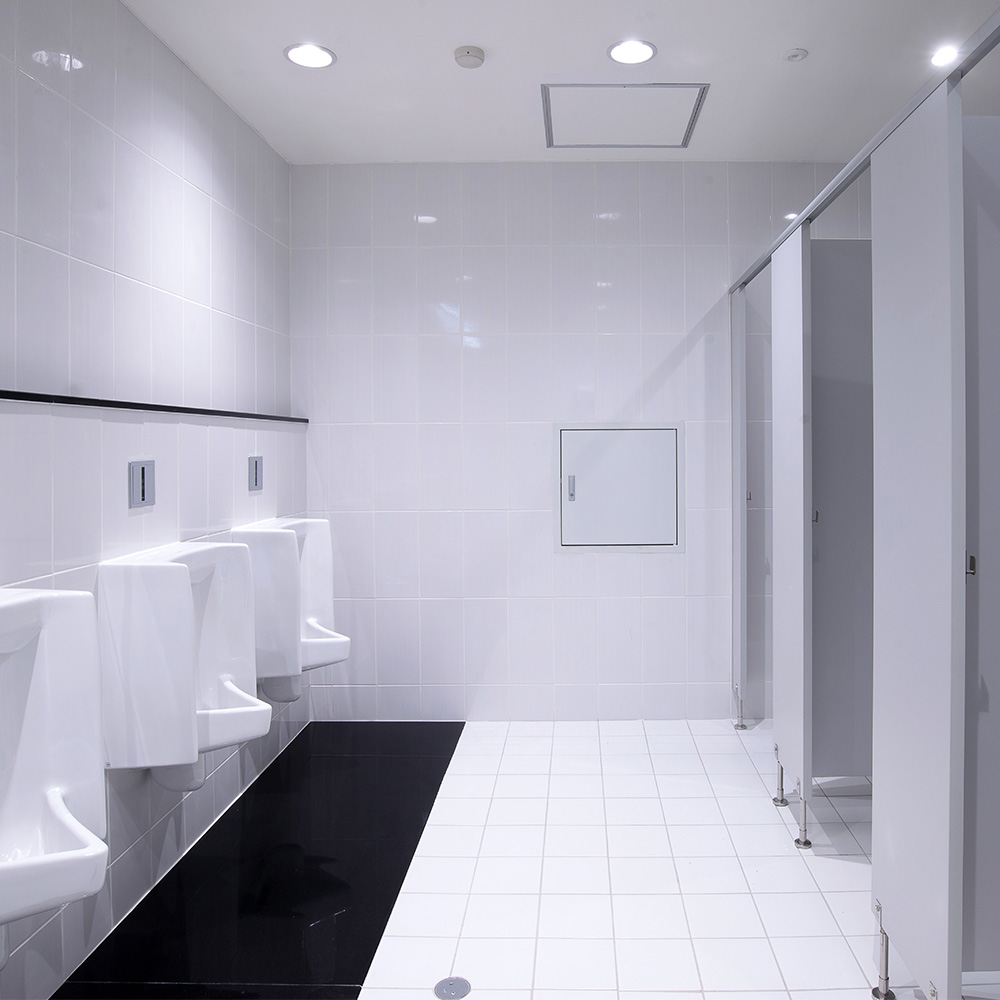 How to keep a public restroom smelling fresh – solutions for the best smell